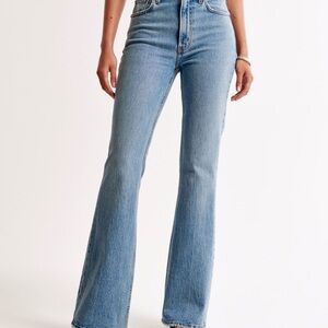 Abercrombie & Fitch The Vintage Flair High Rise in light wash